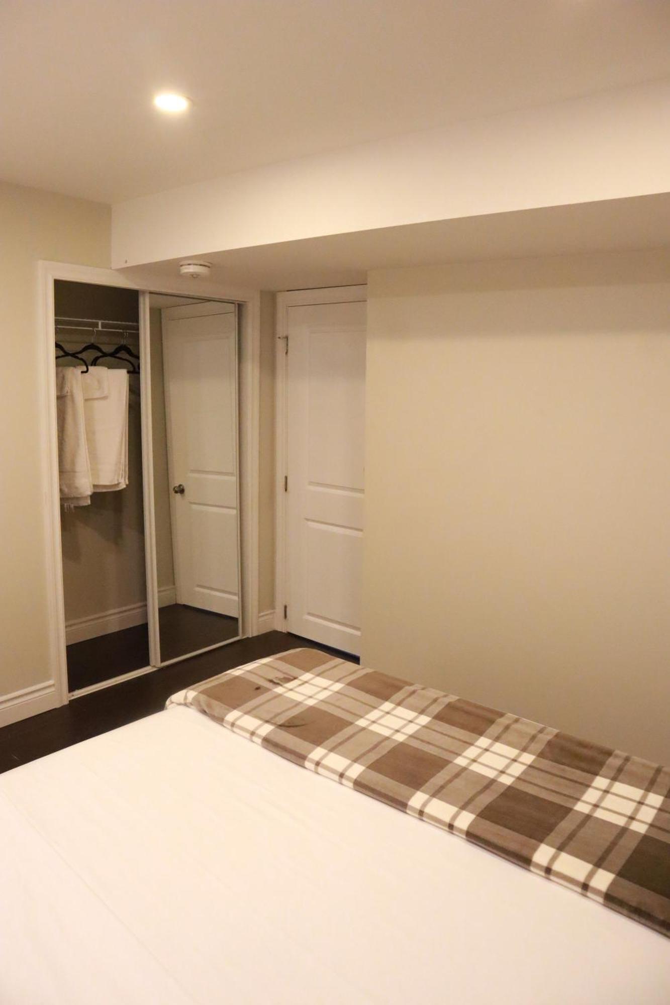 Stunning Furnished 2Bedroom/2Washroom Apartment Brampton Eksteriør bilde