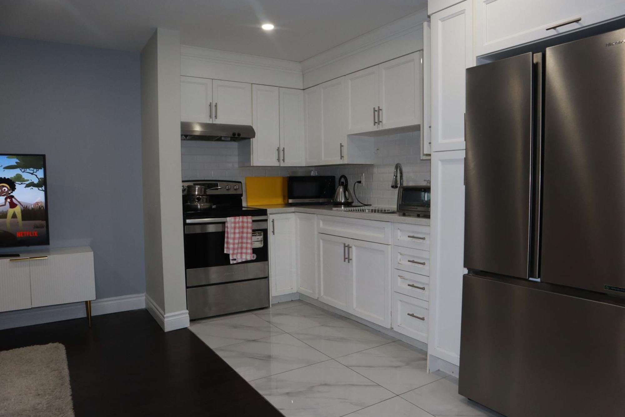 Stunning Furnished 2Bedroom/2Washroom Apartment Brampton Eksteriør bilde