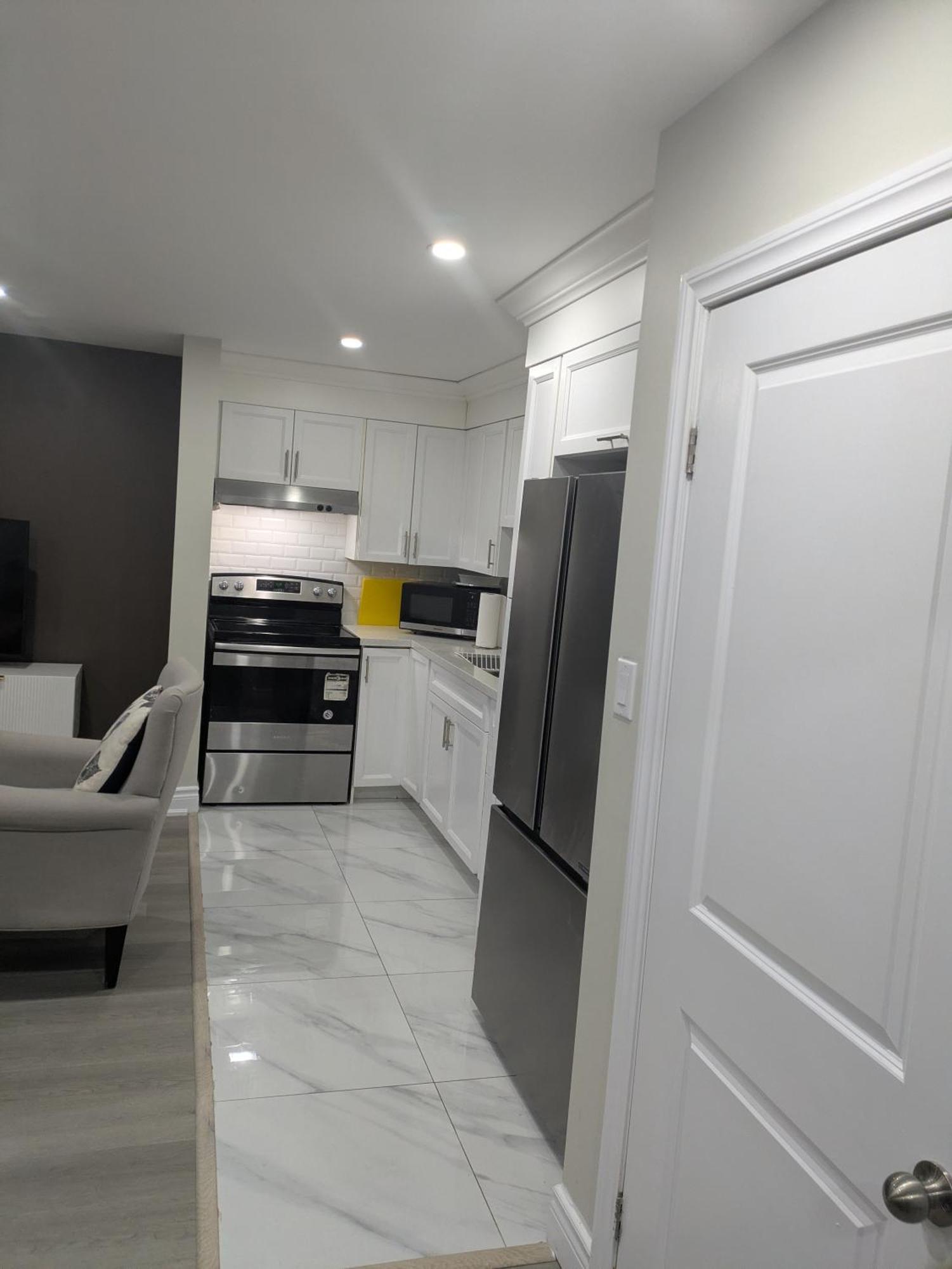Stunning Furnished 2Bedroom/2Washroom Apartment Brampton Eksteriør bilde